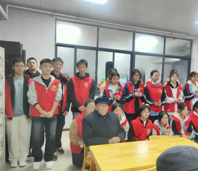 要让五育并重不再是抽象的理念而是每一所校园都必须到达的标配